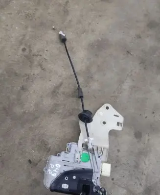 Porsche Cayenne (92A) Front door lock 8J1837015B