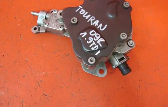 Volkswagen Touran I Fuel injection high pressure pump 038145209H