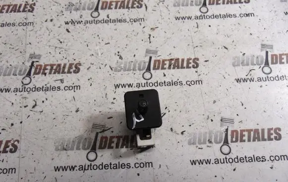 Mercedes-Benz E W211 Front door sensor A2028209410