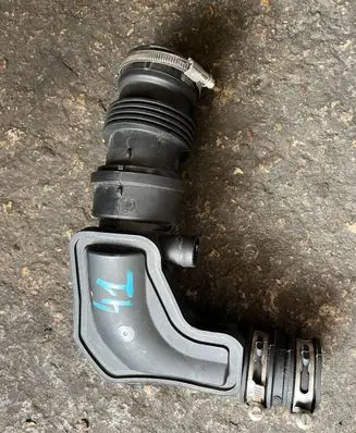 Ford Focus Air intake hose/pipe braknumeruczci