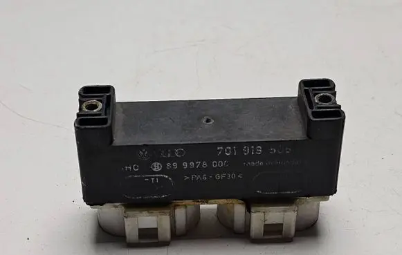 Volkswagen Golf IV Coolant fan relay 701919506 899978000