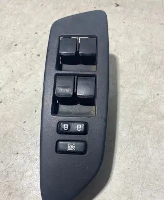 Toyota Auris 150 Electric window control switch 7423102550