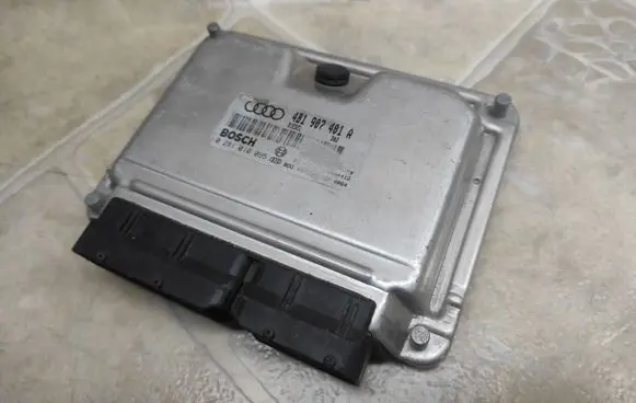 Audi A6 S6 C5 4B Engine control unit/module 4B1907401A 0281010095