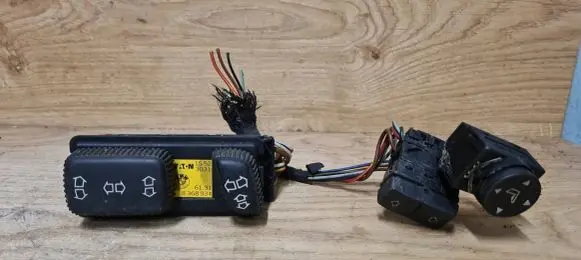 BMW 5 E39 Seat control switch 61318368934
