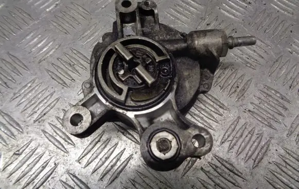 Ford Focus Vacuum pump