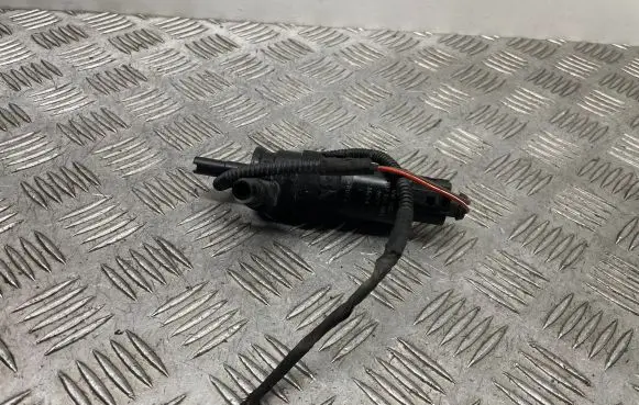 Audi A6 Allroad C7 Headlight washer pump 3B7955681