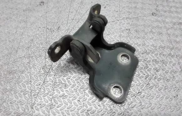 Land Rover Freelander Front door upper hinge