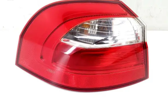 KIA Rio Rear/tail lights 924011W2