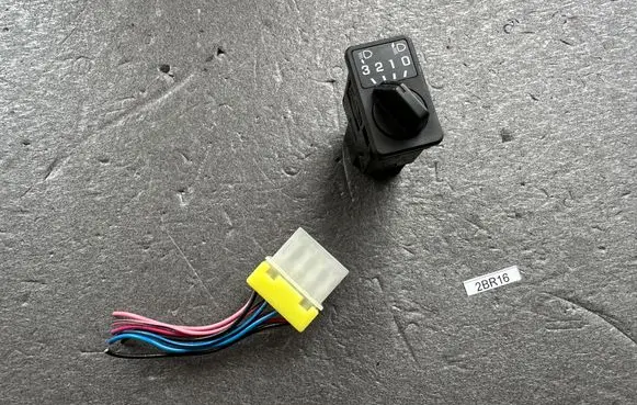 Nissan Patrol Y60 Light switch 25190D4000