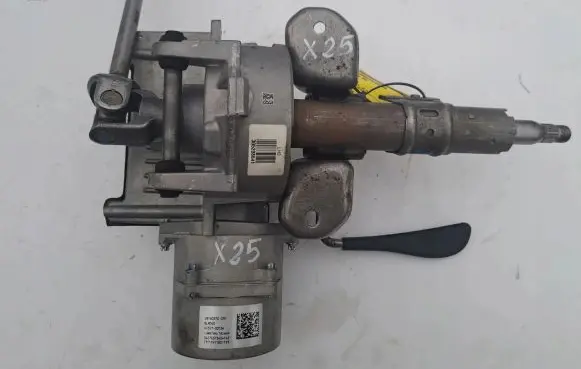 Renault Clio IV Steering wheel axle