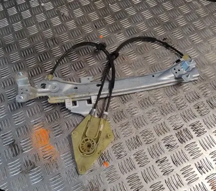 Renault Megane III Rear window lifting mechanism without motor 827210008R