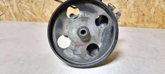 Citroen Berlingo Power steering pump 9637000880