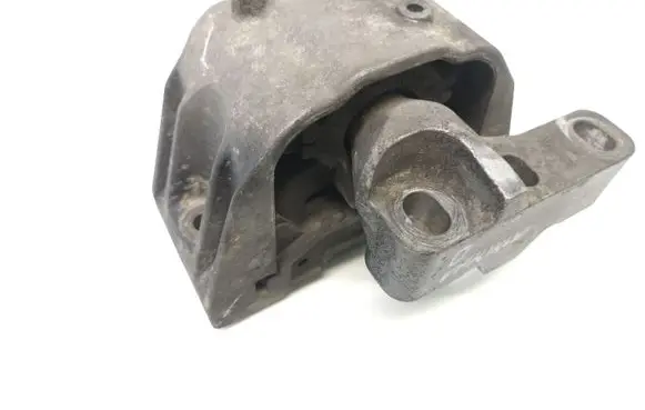 Volkswagen Golf IV Engine mount bracket 1J0199262BF
