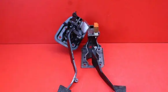 Mitsubishi ASX Accelerator throttle pedal