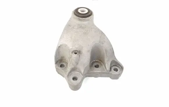 Engine mounting bracket