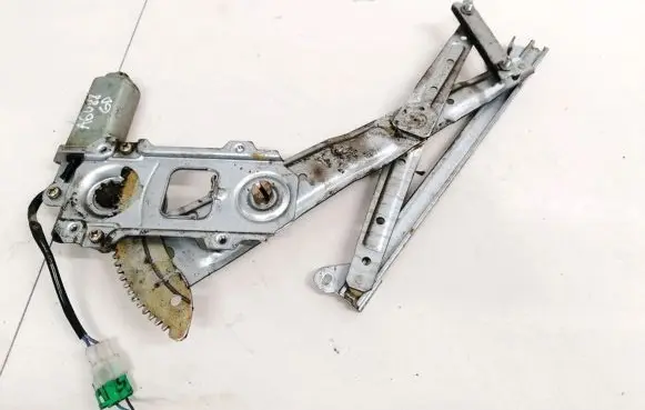 Subaru Outback Sliding door window regulator with motor