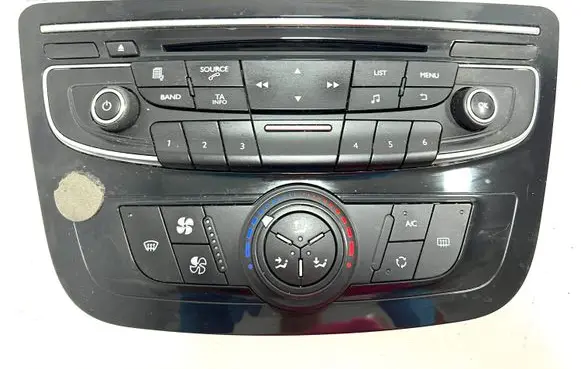Peugeot 508 Climate control unit E1077068M01 068011208270431
