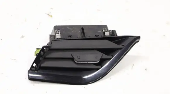 Skoda Octavia Mk4 Dash center air vent grill 5E4819701B