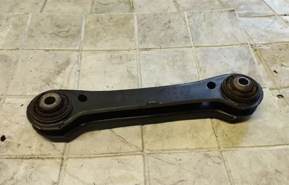 BMW X1 E84 Rear upper control arm/wishbone 10353212 678223702A 678223802B