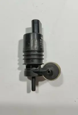 Skoda Octavia Mk3 (5E) Windscreen/windshield washer pump 1K6955651 3122789