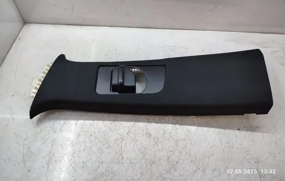 Mercedes-Benz ML W166 (B) pillar trim (top) A1666900325