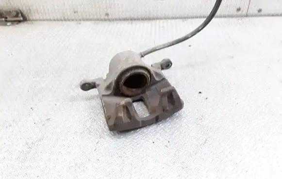 Honda FR-V Front brake caliper