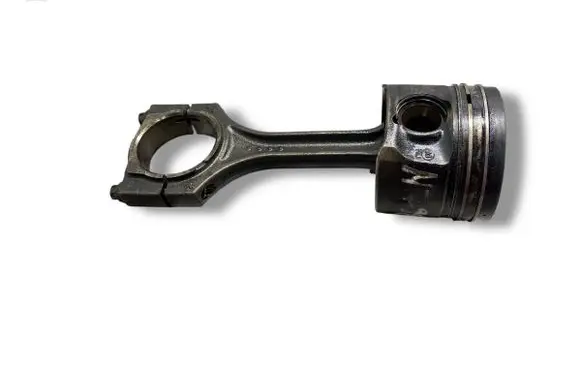 Toyota Avensis T270 Piston with connecting rod 1ww