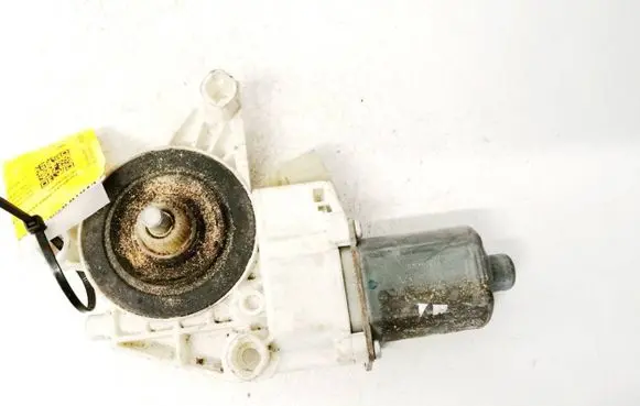 Mercedes-Benz ML W164 Front door window regulator motor 0130822272