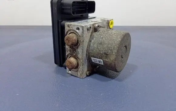 Audi Coupe ABS Pump 1S0614517L