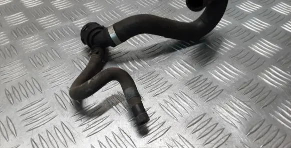Volkswagen PASSAT B8 Engine coolant pipe/hose 5Q0122291P