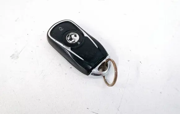 Opel Insignia B Ignition key/card 39211271