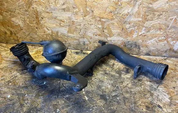 Intercooler hose/pipe