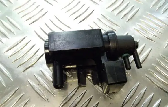 BMW 1 E81 E87 Turbo solenoid valve 70206301 1174780539101