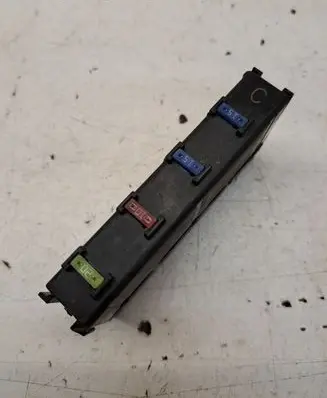 Toyota Avensis T250 Fuse module 8264147020