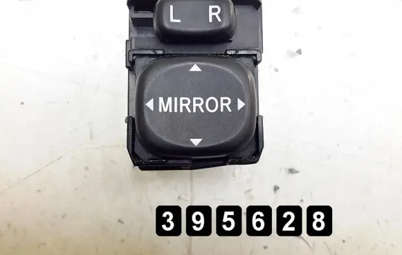 Toyota Corolla E110 Wing mirror switch 183574