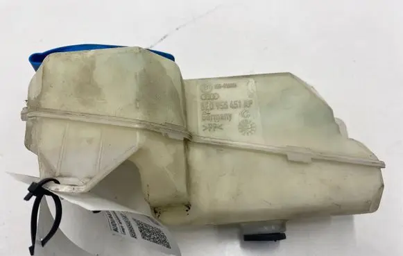 Audi A4 S4 B7 8E 8H Windshield washer fluid reservoir/tank 8E0955451AP