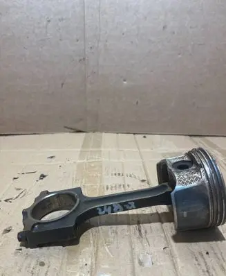Volvo S40 Piston with connecting rod 40151