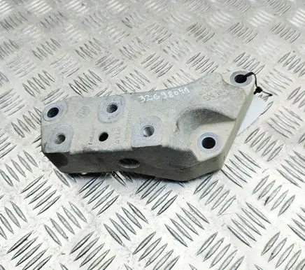 Volkswagen Caddy Gearbox mounting bracket 1K0199117