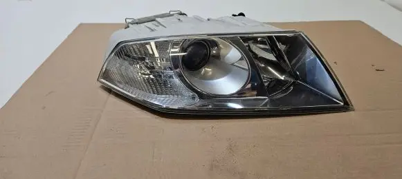 Skoda Octavia Mk2 (1Z) Headlight/headlamp