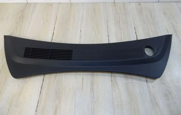 Tesla Model 3 Wiper trim 108167500B