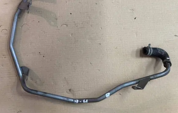 Mercedes-Benz CLA C117 X117 W117 Engine coolant pipe/hose A2702000851 Z6S002