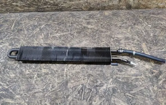 Maserati Quattroporte Power steering radiator 