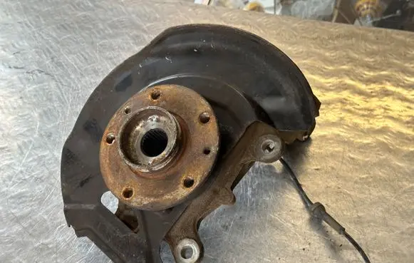 Nissan Qashqai Front wheel hub