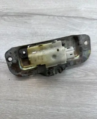 Tailgate/trunk/boot lock/catch/latch