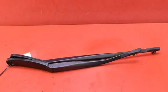 BMW 5 E60 E61 Front wiper blade arm 7182459