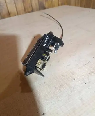Tailgate opening switch