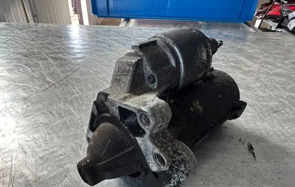 Renault Scenic III - Grand scenic III Starter motor 8200836473 TS12E9