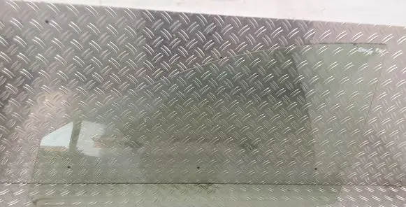 Toyota RAV 4 (XA40) Front door window glass four-door 