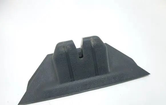 Volkswagen Touareg II Tailgate/boot lid lock trim 7P6827520B