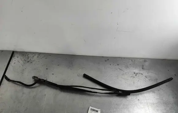 Volvo XC60 Front wiper blade arm 31416839
